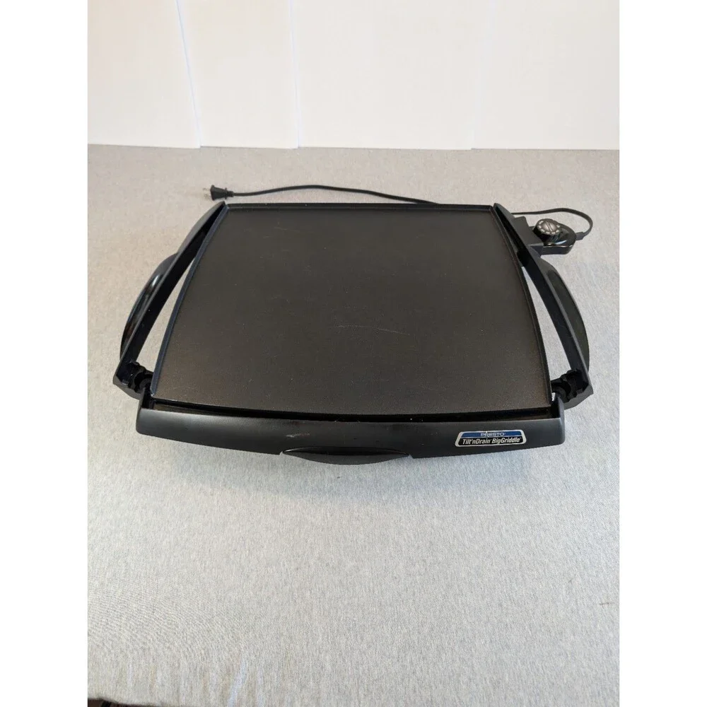 Presto Tilt'nDrain BigGriddle 1500W Adjustable Temp Electric Griddle Black 07046